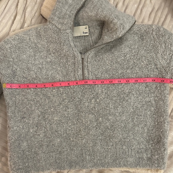 Bundle of Two Wilfred Sweaters - Picture 6 of 7